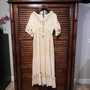 Me 2 Magic Anthropologie Boho Cream & Gold Fringe , Tassels Maxi Dress Medium￼